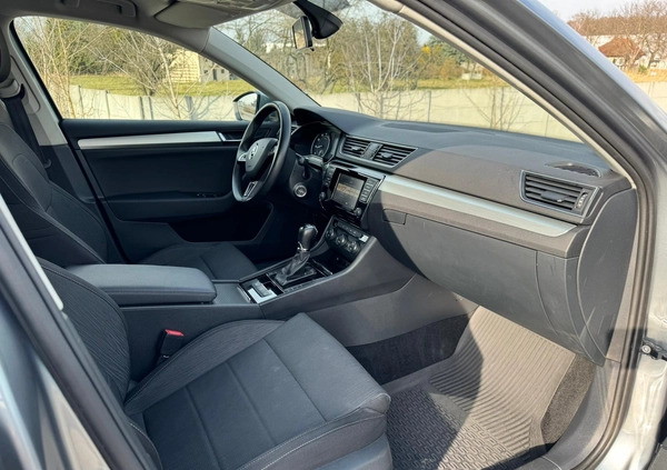 Skoda Superb cena 65000 przebieg: 182000, rok produkcji 2015 z Koronowo małe 121